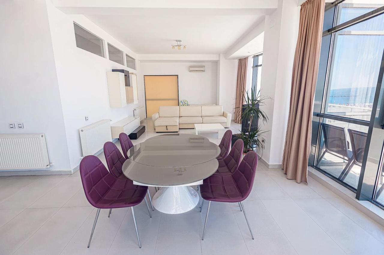 Riviera Residence Apartments Mamaia Exterior photo