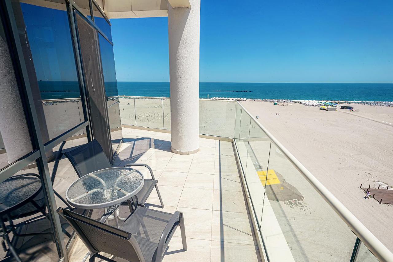 Riviera Residence Apartments Mamaia Exterior photo