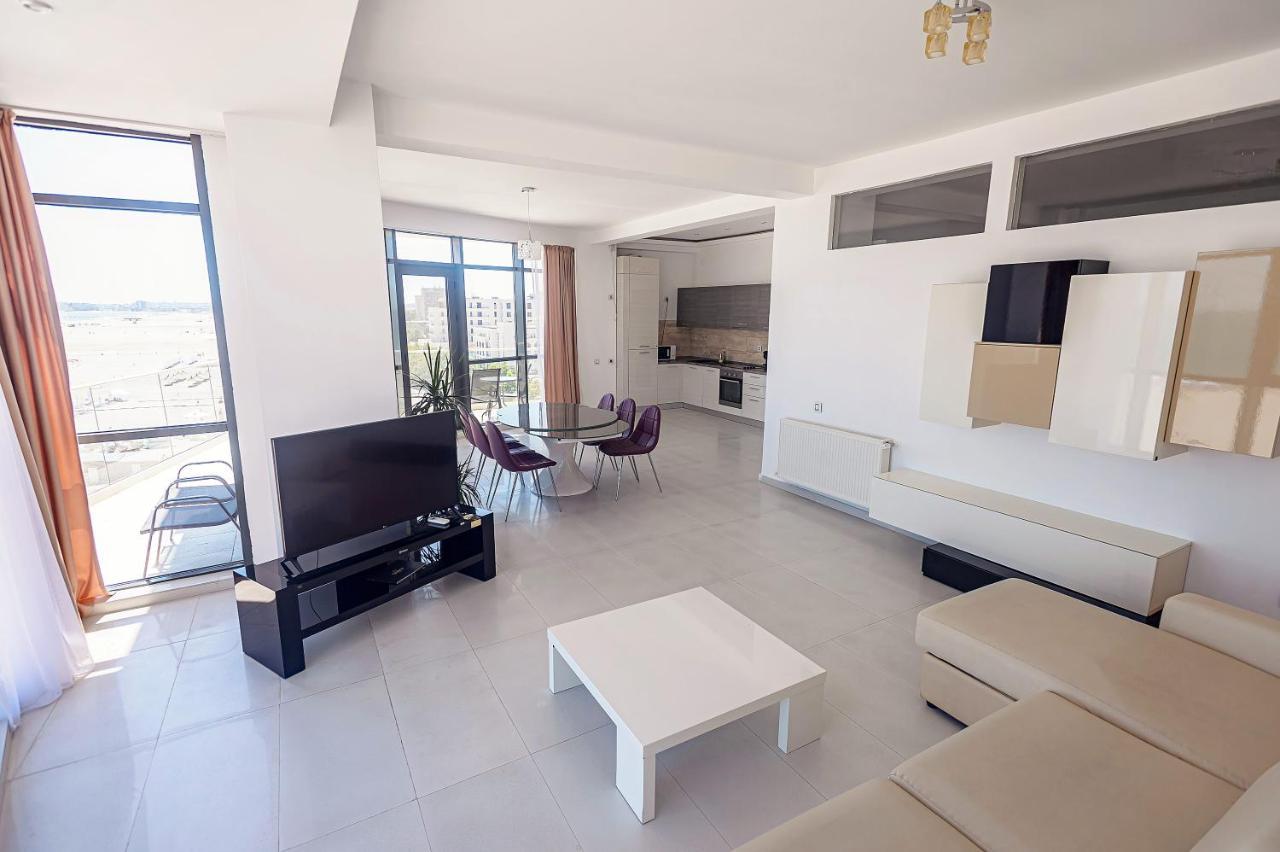 Riviera Residence Apartments Mamaia Exterior photo