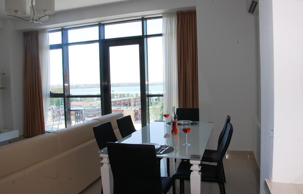 Riviera Residence Apartments Mamaia Room photo