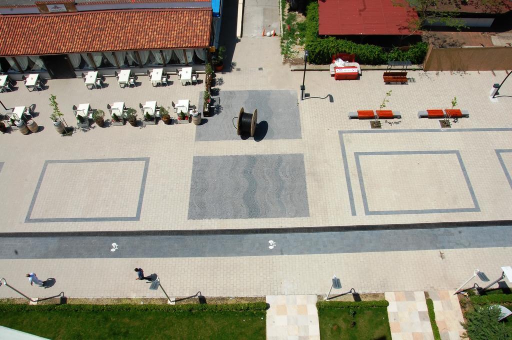 Riviera Residence Apartments Mamaia Exterior photo