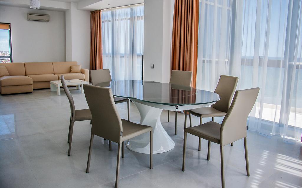 Riviera Residence Apartments Mamaia Room photo