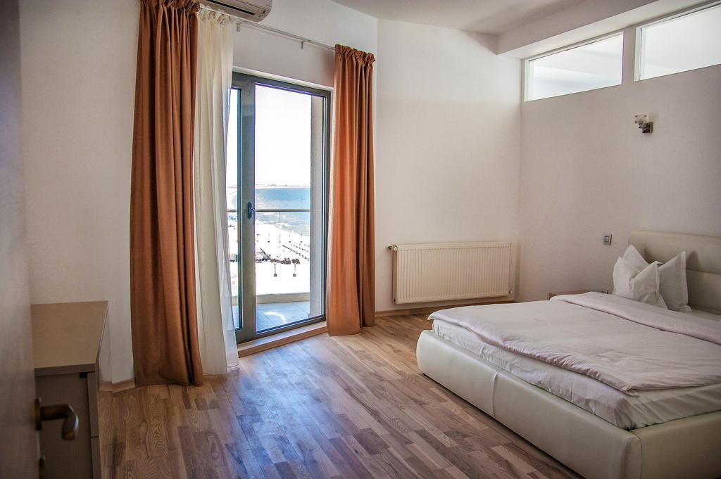 Riviera Residence Apartments Mamaia Room photo